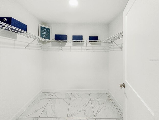 Building Photo - 125 Island Way