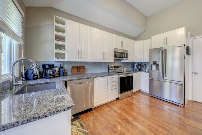 Building Photo - {9534} Updated Nall Hills Home + Two Car Garage + Finished Basement + 3 Full Baths!