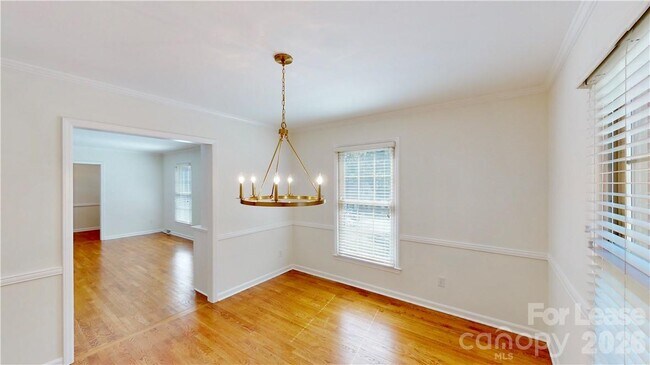 Building Photo - 6810 Rosemary Ln