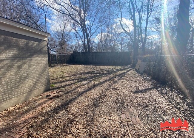 Building Photo - 2723 Supreme Ave