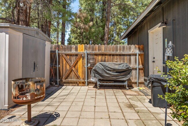 Building Photo - 3361 W Hansen