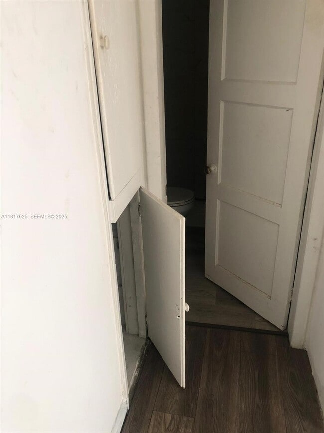 Building Photo - 215 SW 11th St