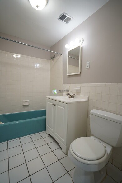 Building Photo - 39 Shepard St