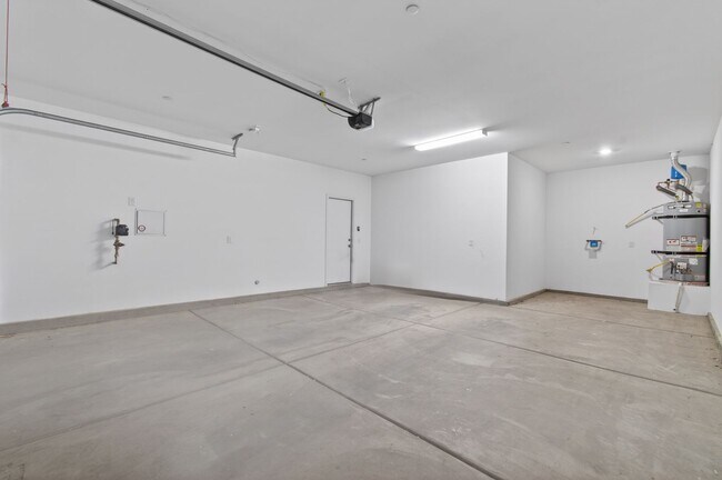 Building Photo - THIS is the HOME you have been waiting for!