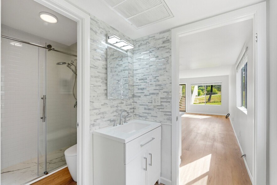 Building Photo - 27735 Mountain Meadow Rd