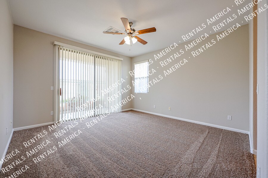 Building Photo - 2218 N 135th Dr