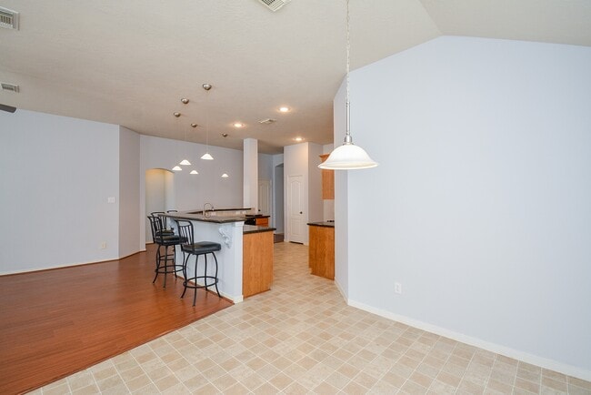 Building Photo - 3807 Belmont Turn