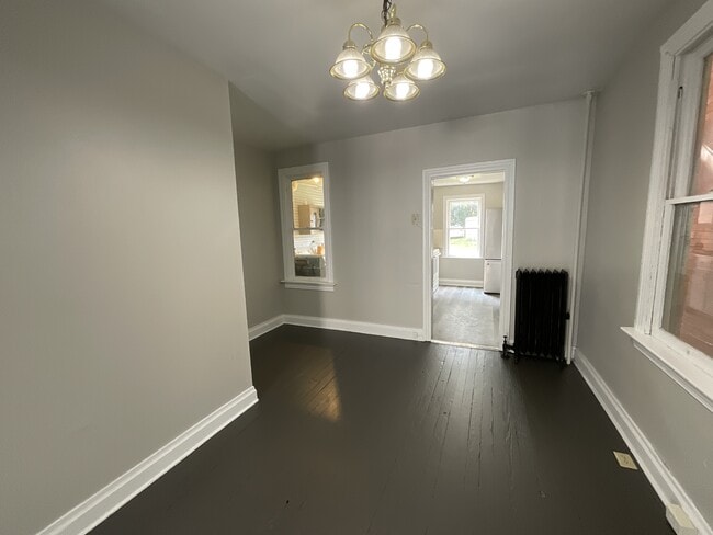 Building Photo - 324 N Franklin St