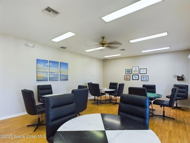 Building Photo - 7660 Kyak Ct