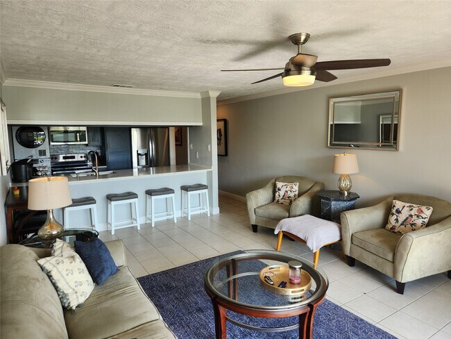 Building Photo - 12600 Melville Dr