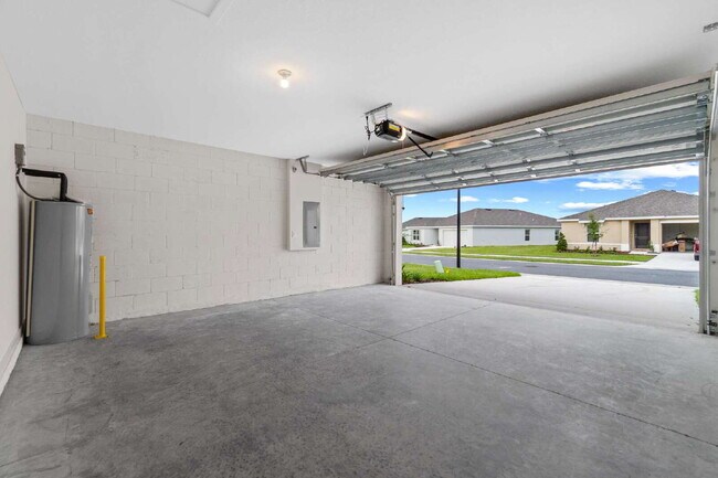 Building Photo - Be the first to rent this new 3BR 2BA home in SW Ocala!