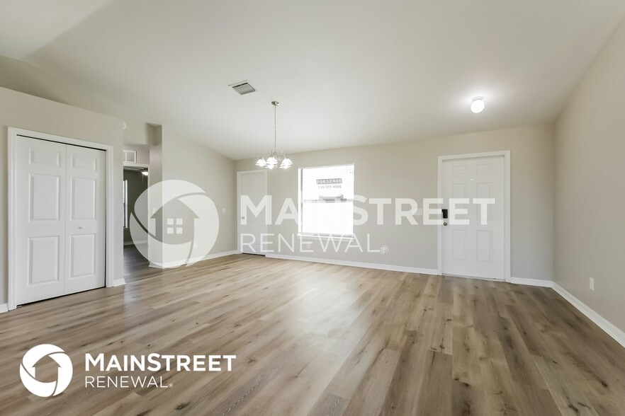 Building Photo - 2806 58th St W