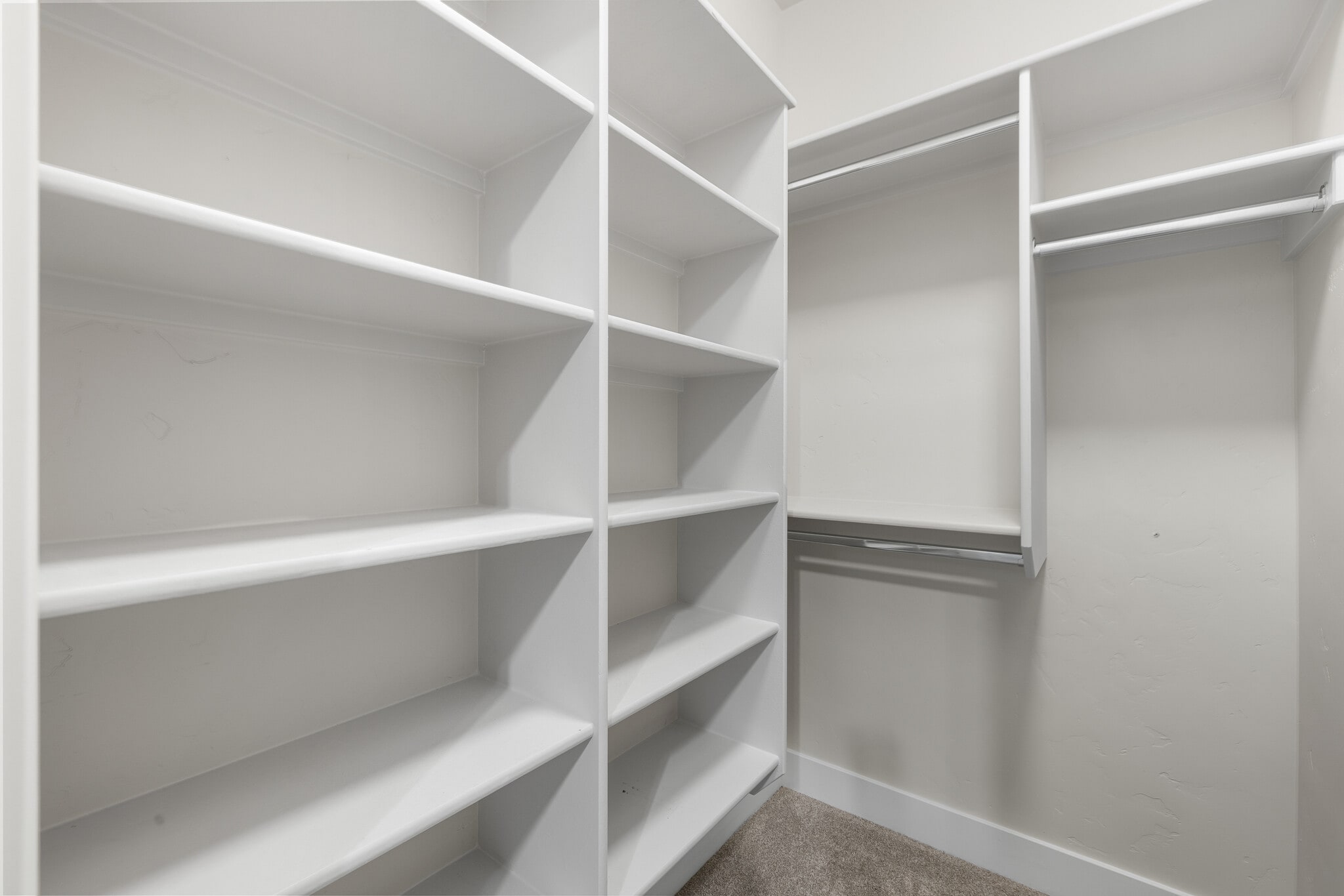 Building Photo - 6230 N Bolsena Ln