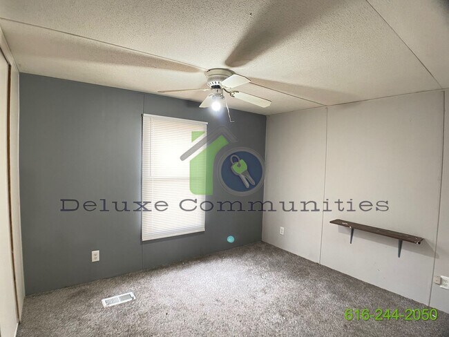 Building Photo - 2 Bed 1 Bath Mobile Home COMING SOON!