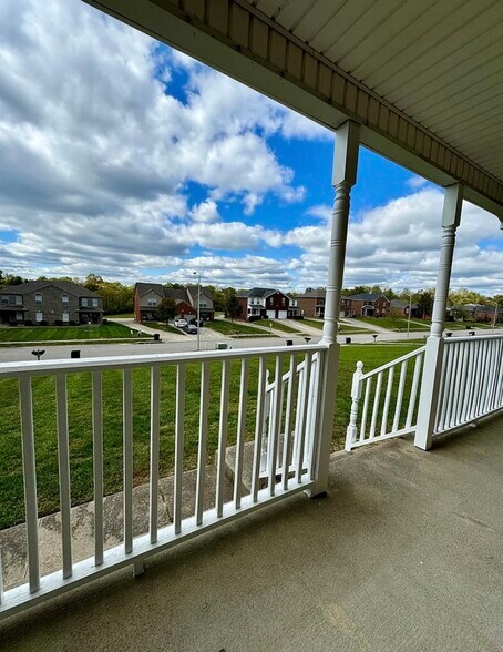 Building Photo - 634 Hampton Way