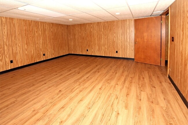 Building Photo - 12901 Fernway Ln
