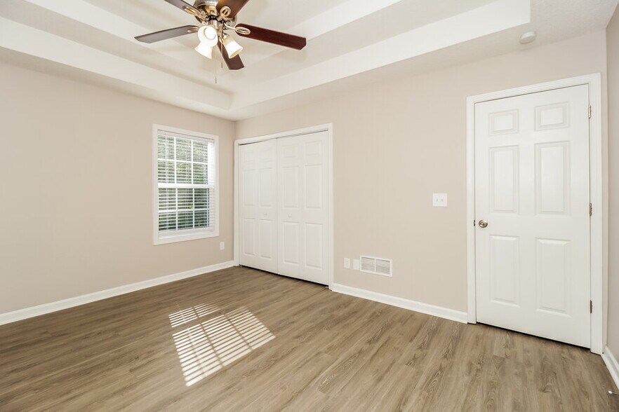 Building Photo - 7336 Westwood Ln