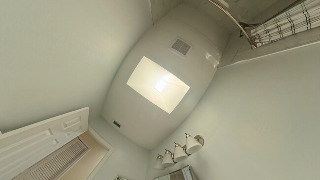 Building Photo - 13484 Jonquil Ct