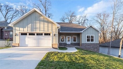 Building Photo - 5 Burnham Dr
