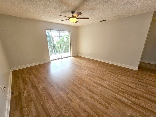 Building Photo - 3135 Shady Dell Ln