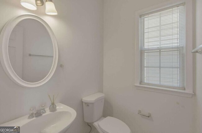 Building Photo - 3525 Moor Pointe Dr