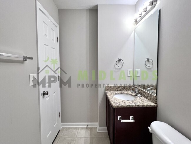 Building Photo - 112 Saluda Springs Ct