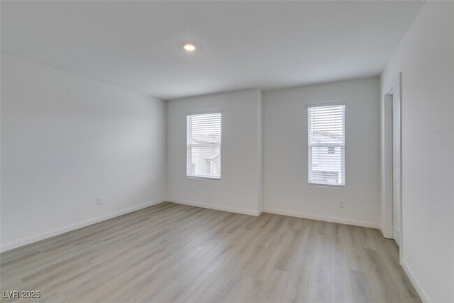 Building Photo - 9133 Vesey Ave