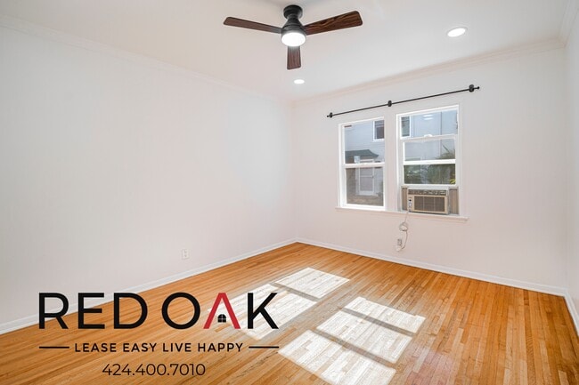 Building Photo - 340 N Curson Ave