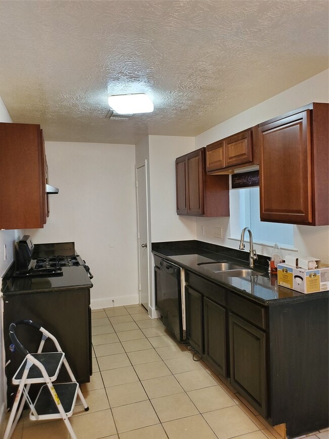 Building Photo - 5319 Cherie Crest Ct