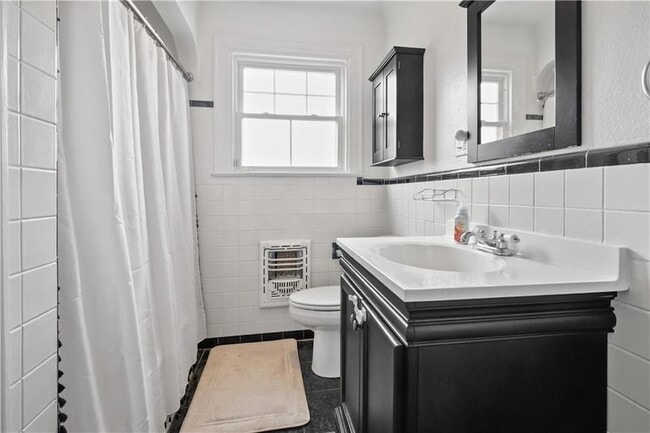 Building Photo - 508 N Labarre Rd