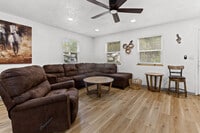 Building Photo - 2725 NW 44th Pl