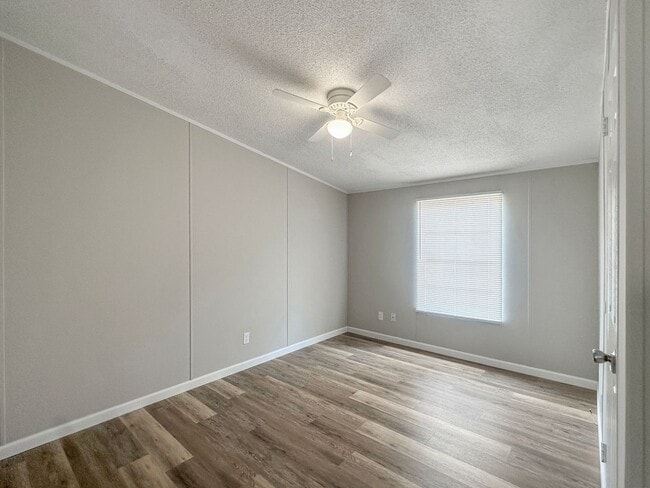 Building Photo - REMODELED 3BD 2BA HOME FOR RENT!