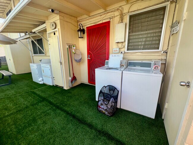 Building Photo - 1125A 2nd Ave