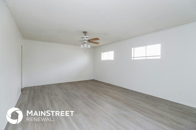 Building Photo - 1647 W Pima St