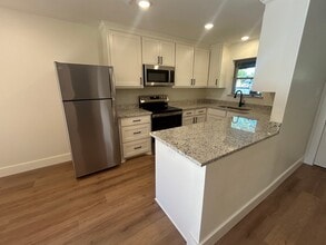 Building Photo - 101 Hillcrest Dr