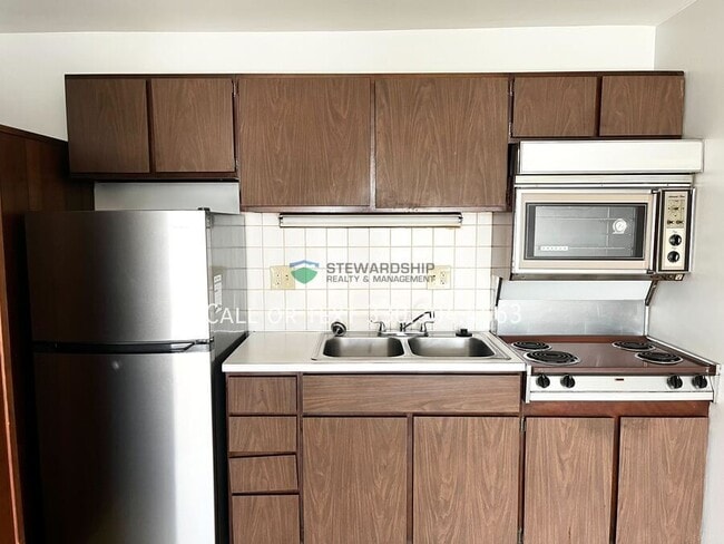 Building Photo - 2331 E Market St