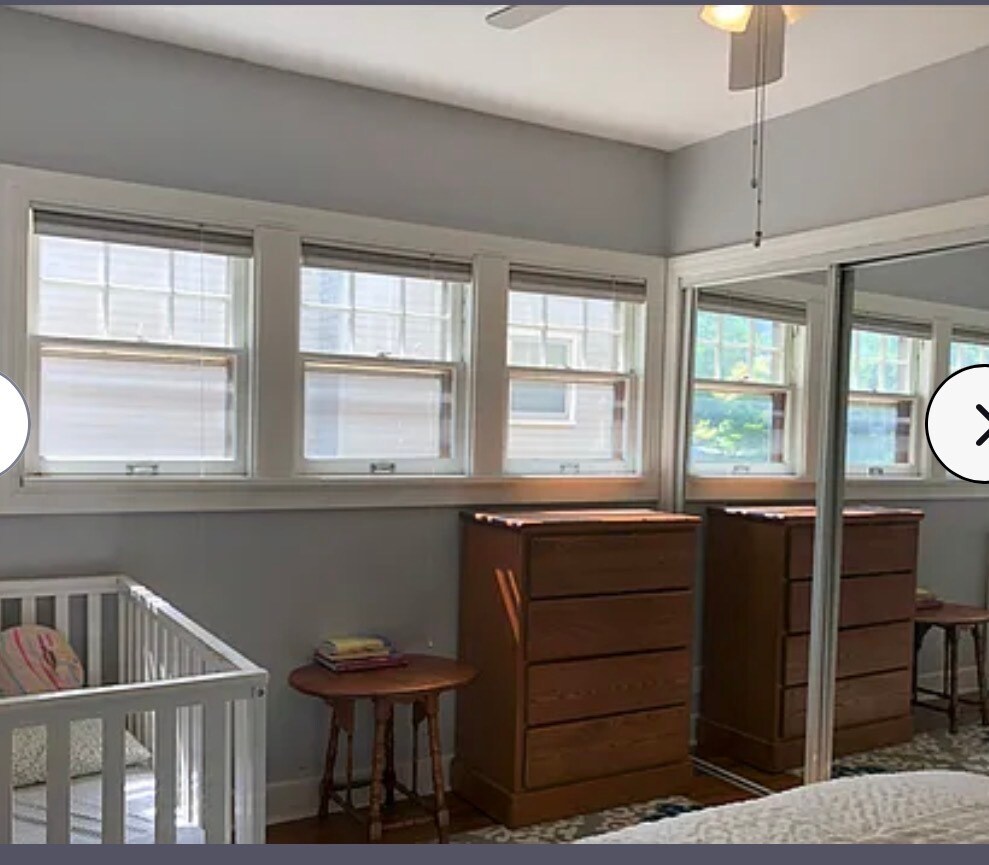 Building Photo - 313 E Rock St