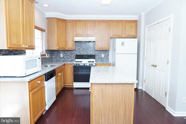 Building Photo - 14882 Geranium Ct