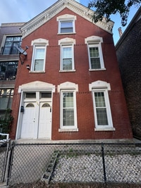 Building Photo - 1107 N Hermitage Ave