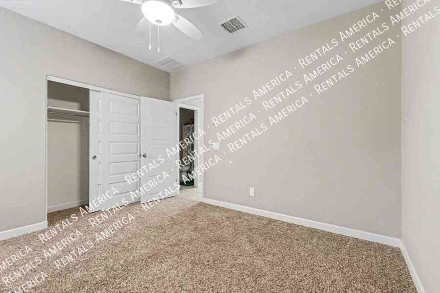 Building Photo - 17028 N Palo Verde St