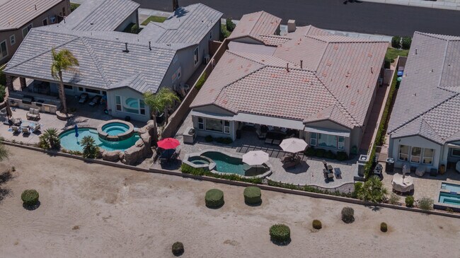 Building Photo - 61414 Topaz Dr