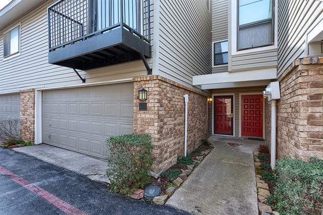 Building Photo - 7450 Holly Hill Dr
