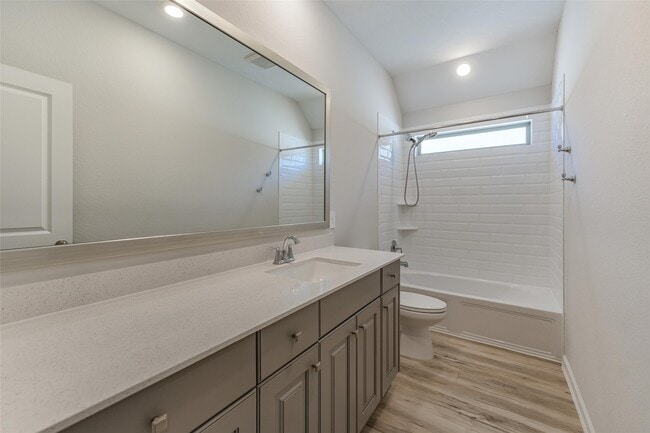 Building Photo - 2123 Rosewood Pnes Ln