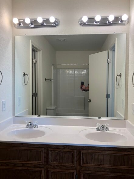 Building Photo - 5708 Lariat Ct