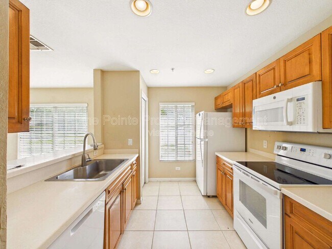 Building Photo - 9440 Ivy Brook Run