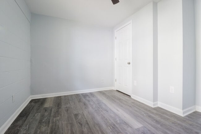 Building Photo - 2213 Fitzgerald Ave