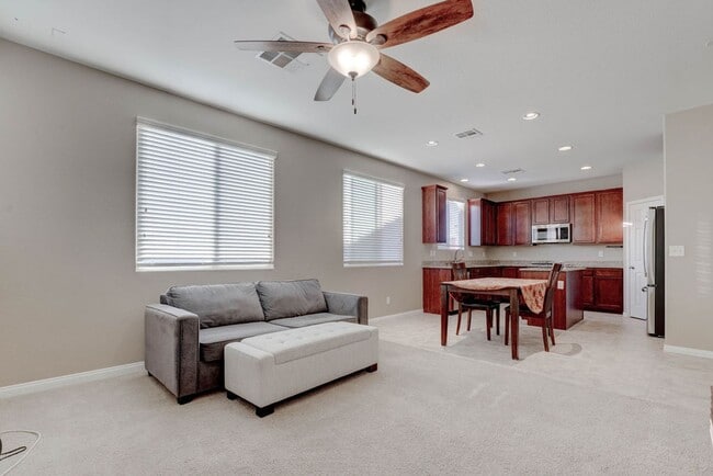 Building Photo - 10931 Sardinia Sands Dr