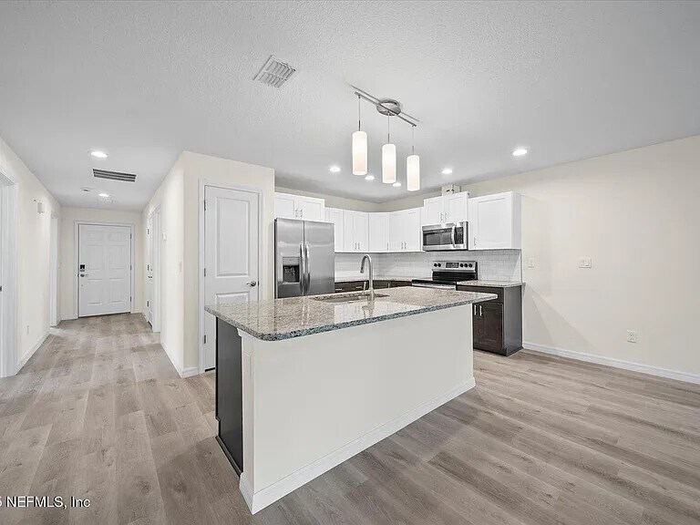 Building Photo - 59 Wellstream Ln