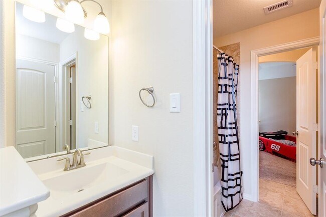Building Photo - 3707 Cactus Field Ln