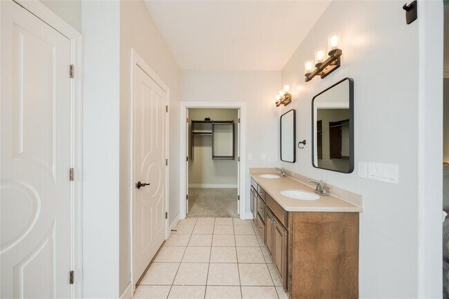 Building Photo - 3125 NW 164th Terrace